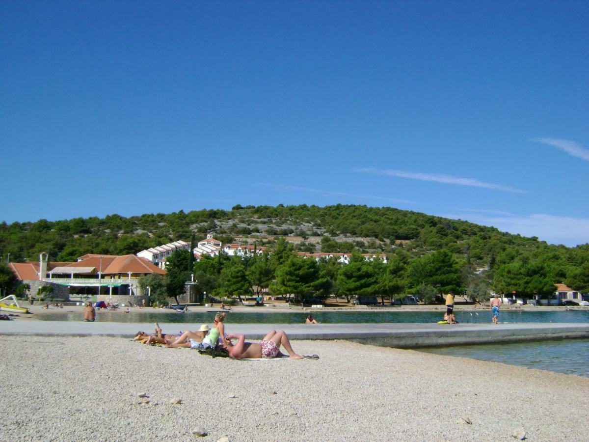 Mobile Home Pearl Of Murter Jezera Εξωτερικό φωτογραφία