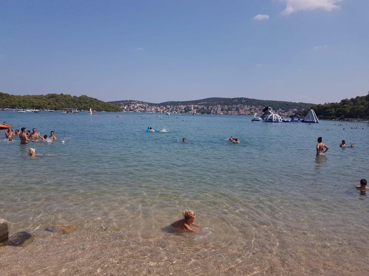 Mobile Home Pearl Of Murter Jezera Εξωτερικό φωτογραφία
