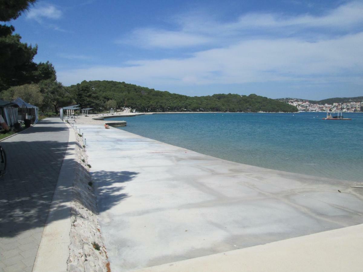 Mobile Home Pearl Of Murter Jezera Εξωτερικό φωτογραφία