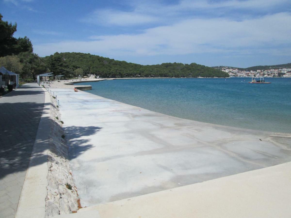 Mobile Home Pearl Of Murter Jezera Εξωτερικό φωτογραφία